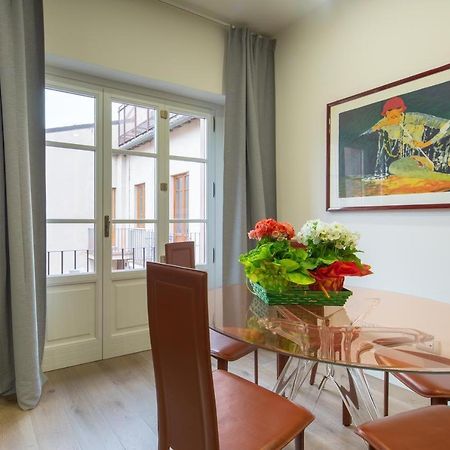 Stunning & Luxurious 1Br Apt 1 Min Walk By Duomo 피렌체 외부 사진