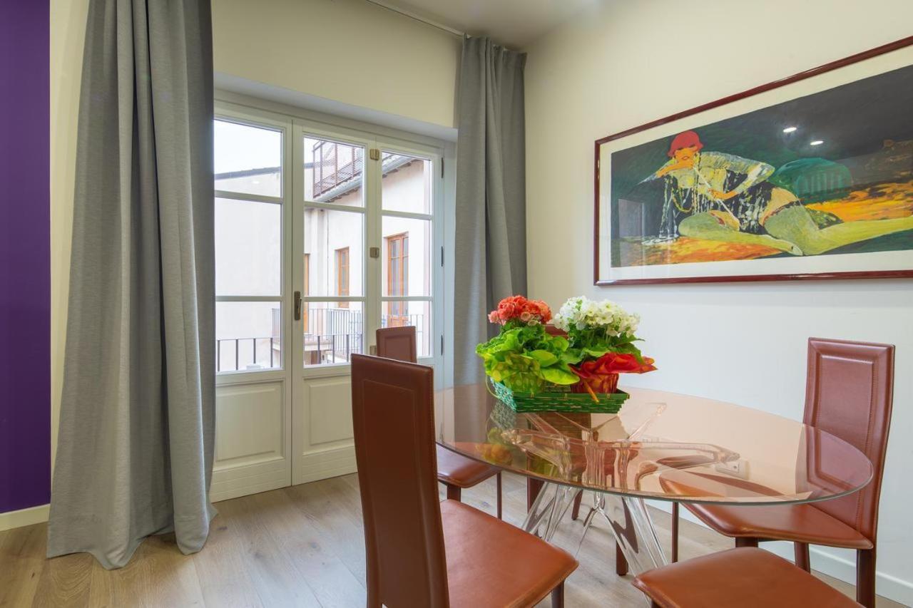 Stunning & Luxurious 1Br Apt 1 Min Walk By Duomo 피렌체 외부 사진