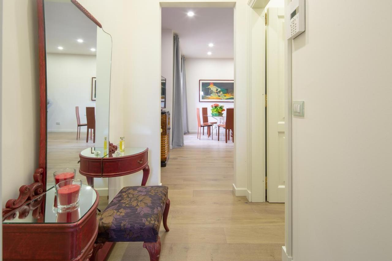 Stunning & Luxurious 1Br Apt 1 Min Walk By Duomo 피렌체 외부 사진