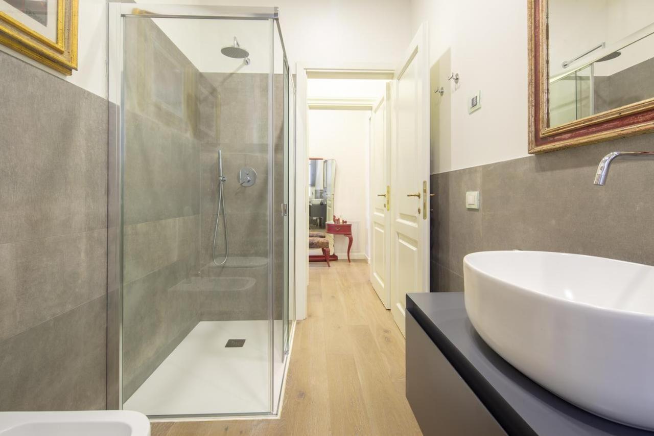 Stunning & Luxurious 1Br Apt 1 Min Walk By Duomo 피렌체 외부 사진